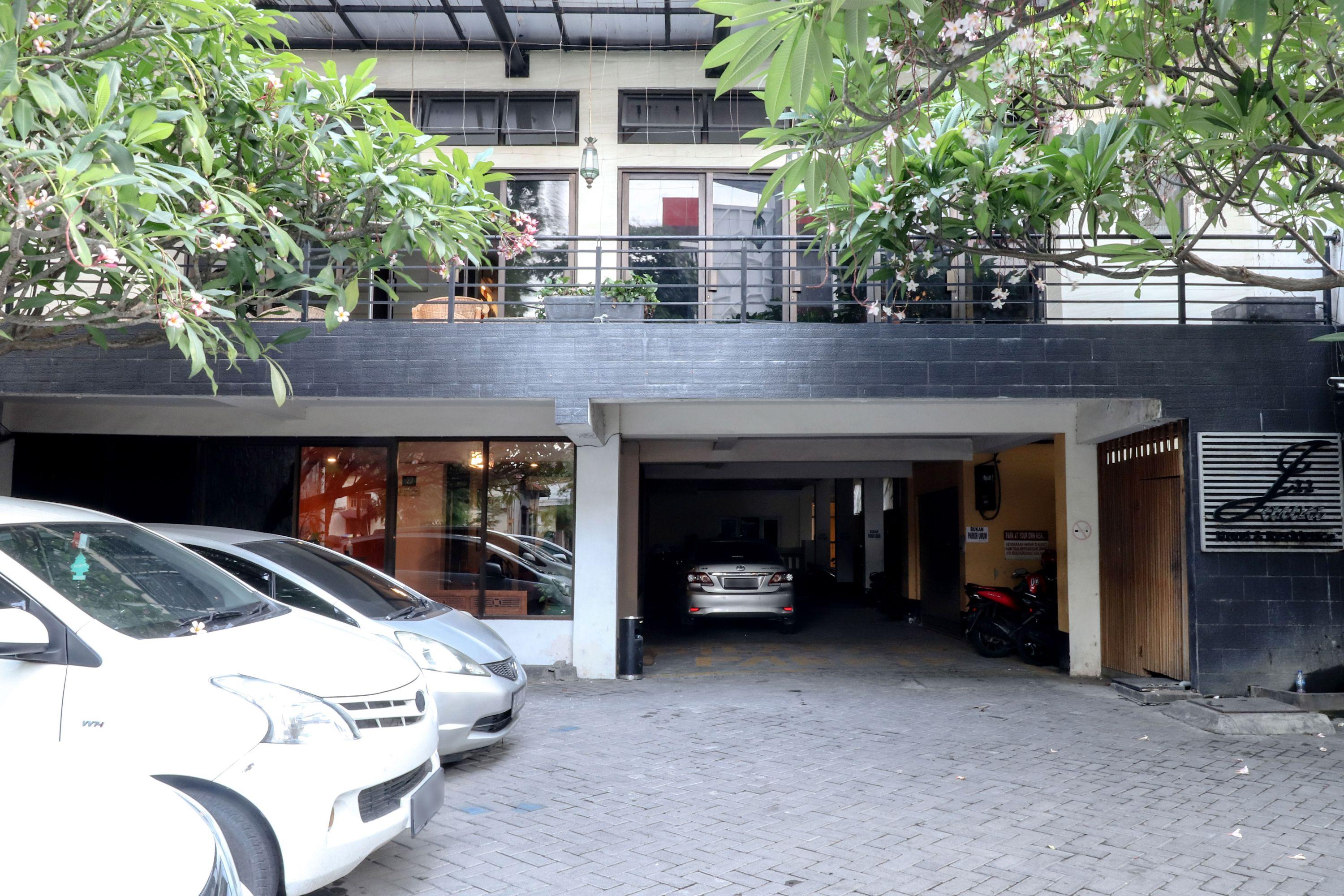 โรงแรมชวา 22 สุราบายา ภายนอก รูปภาพ