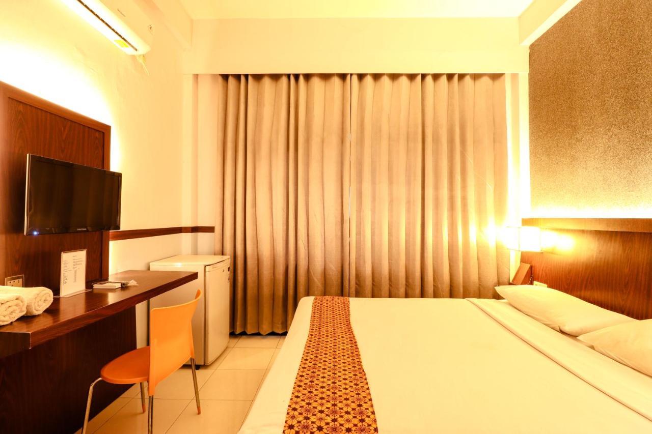 โรงแรมชวา 22 สุราบายา ภายนอก รูปภาพ