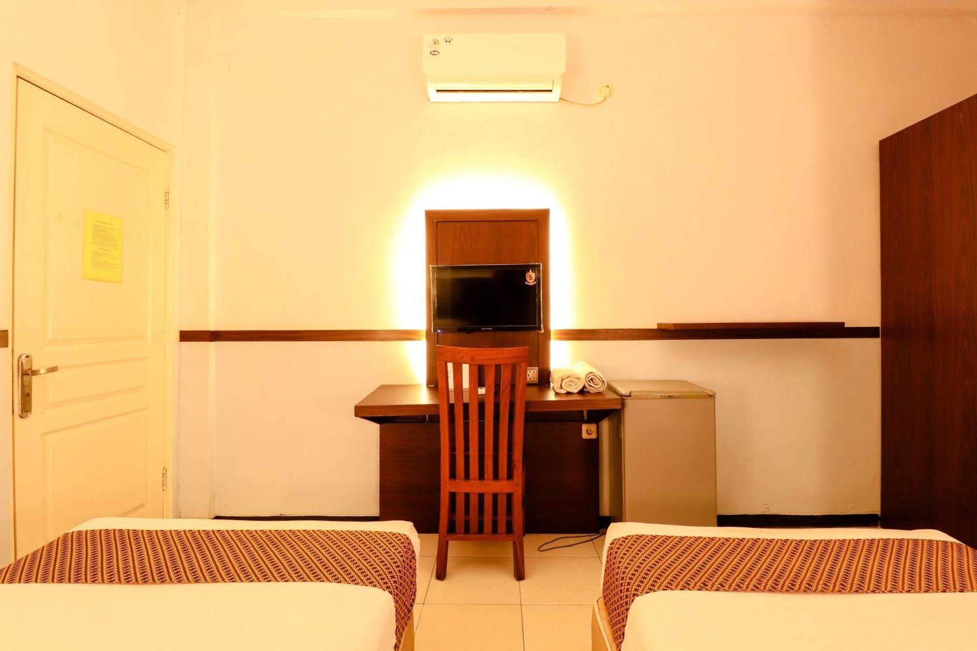 โรงแรมชวา 22 สุราบายา ภายนอก รูปภาพ