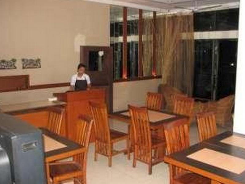 โรงแรมชวา 22 สุราบายา ภายนอก รูปภาพ